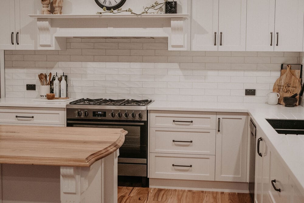 Staron Cotton White (VC110) kitchen worktops